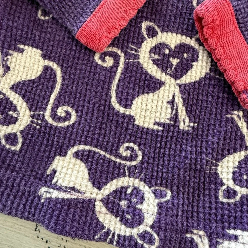 Hanna‎ Andersson purple ribbed cat pajamas 90/3